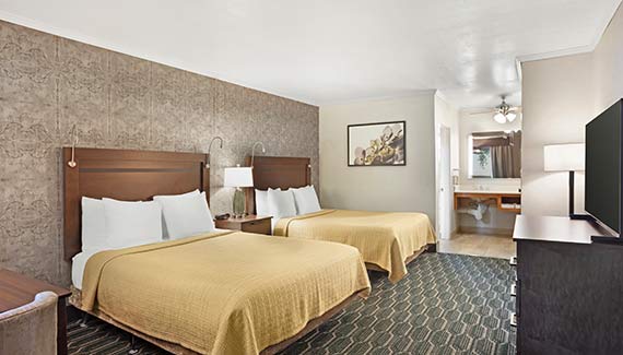 Mobility Accessible | 2 Queen Bed