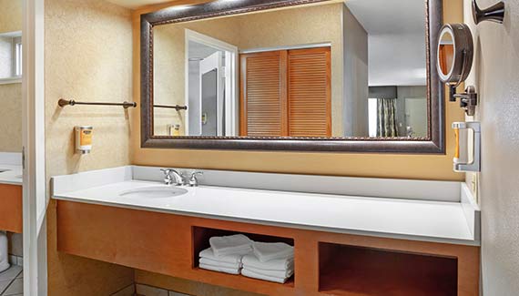 2 Room | Suite-1 King Beds